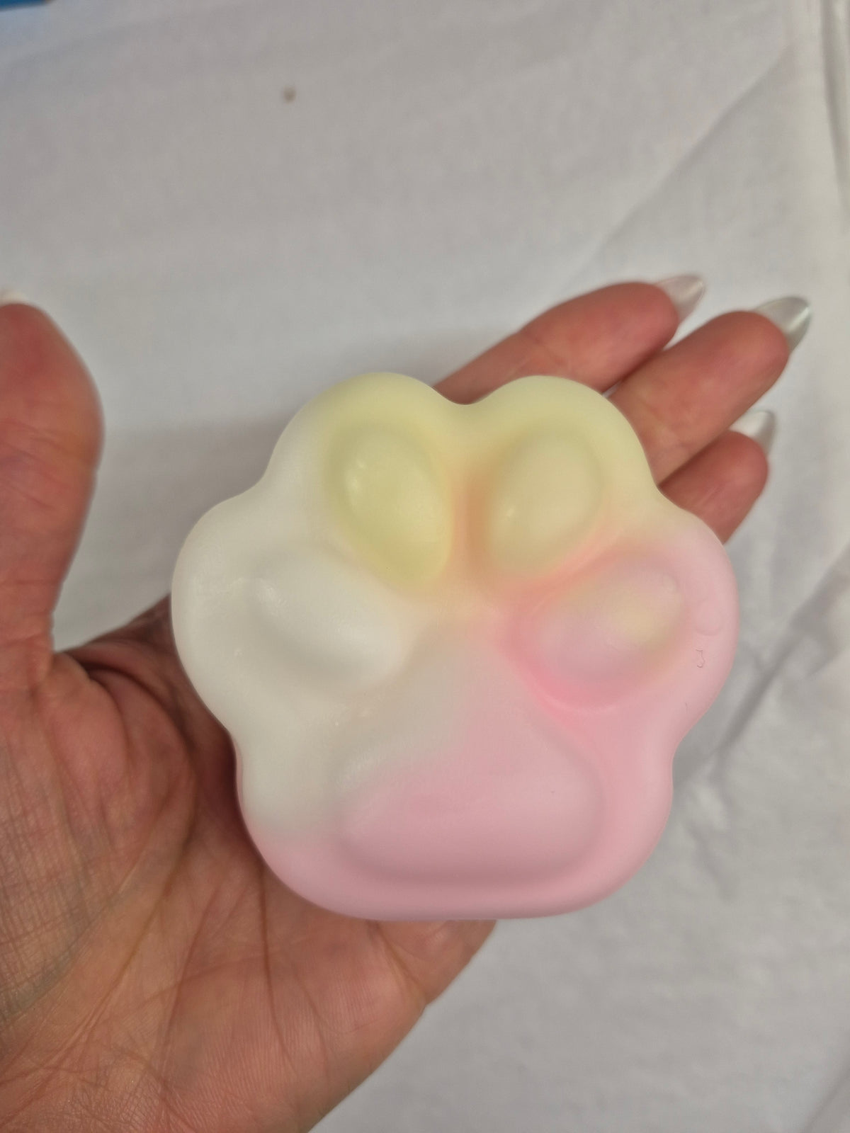 Paw Wax Pop Cracker
