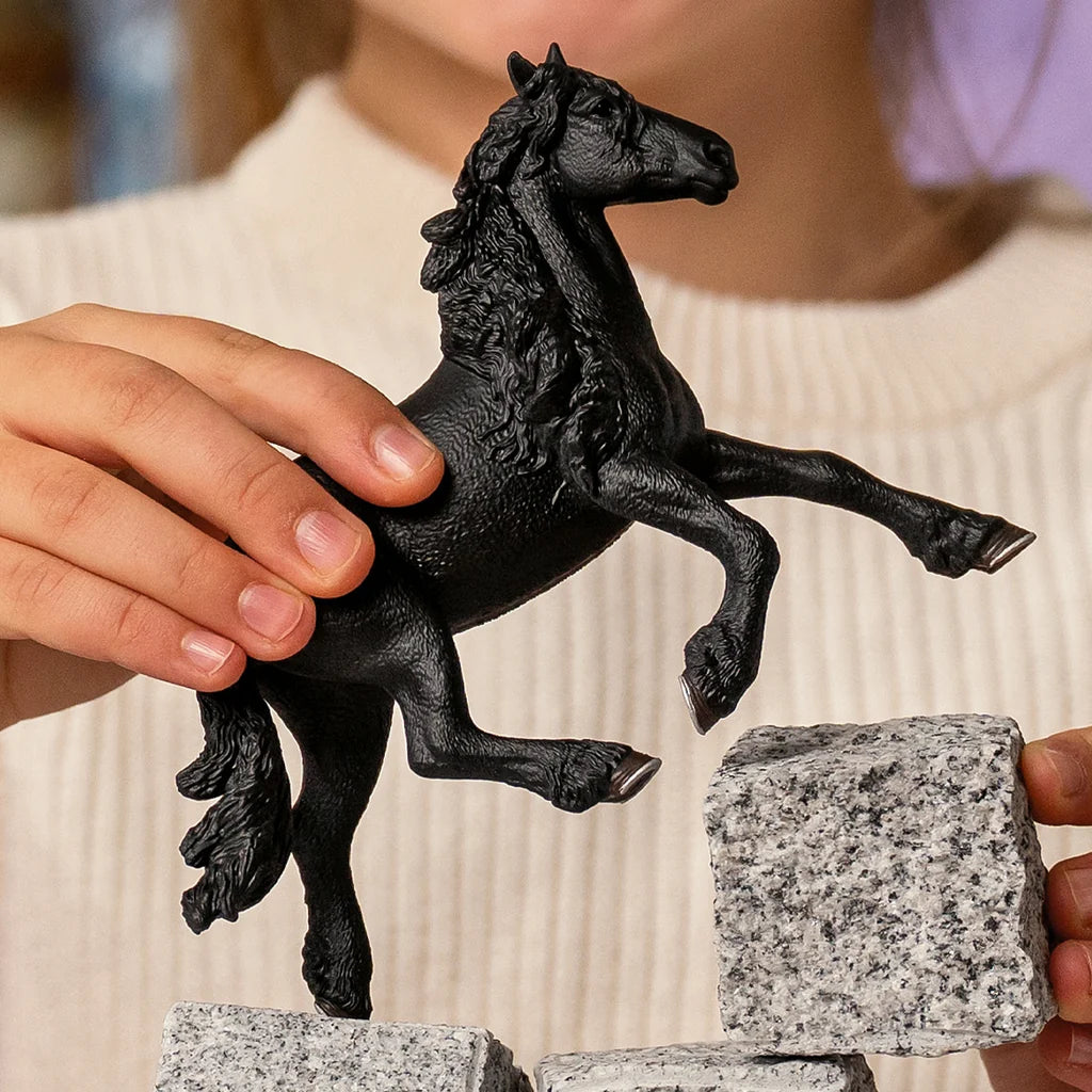 Friesian Stallion - Schleich Horse Club 13975