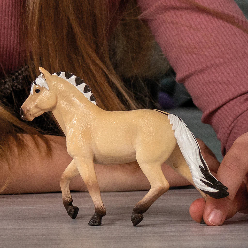 Norwegian Fjord Horse Mare - Schleich Horse Club 13980
