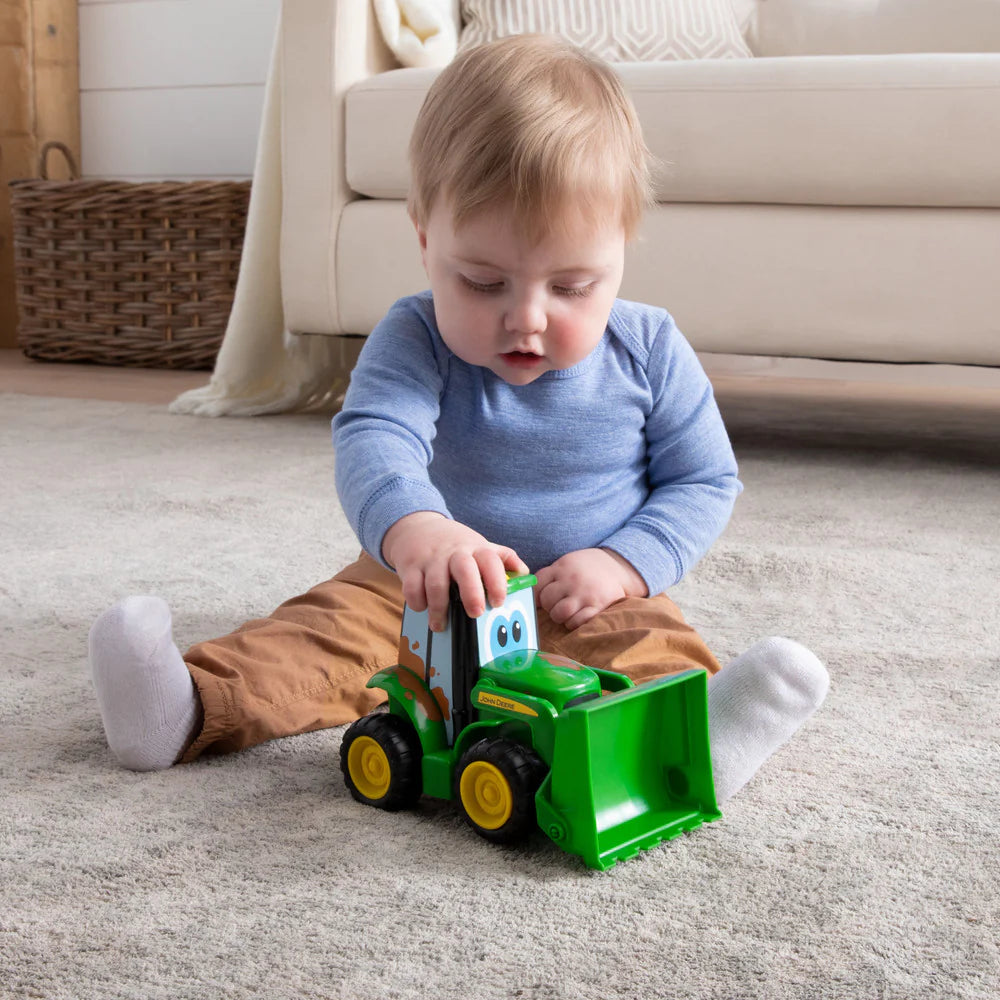 TOMY John Deere Farm Friends 18 mths +