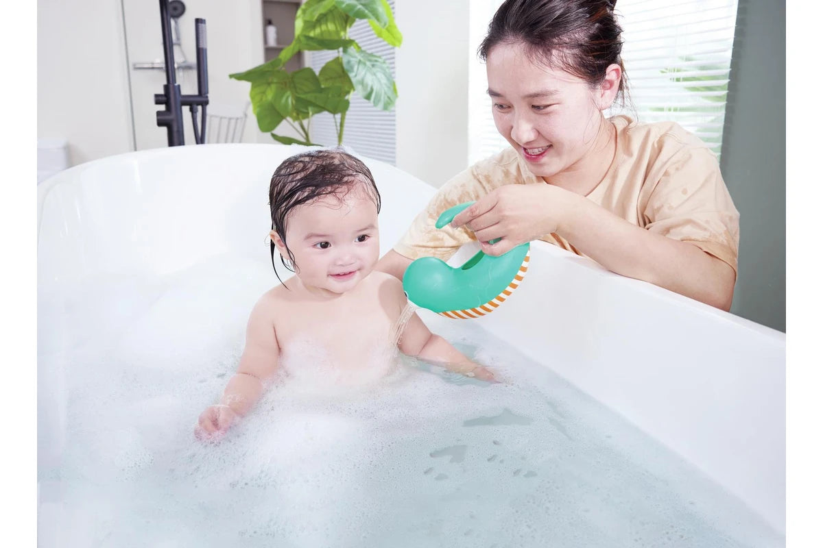 Hape Happy Splashers Seal Jug