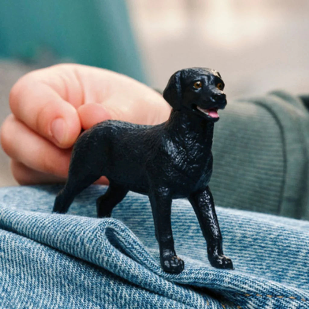 Schleich Farm World Black Labrador Female 14923