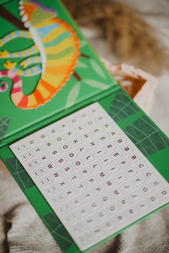 Mudpuppy Hang in There! Magnetic Board Game