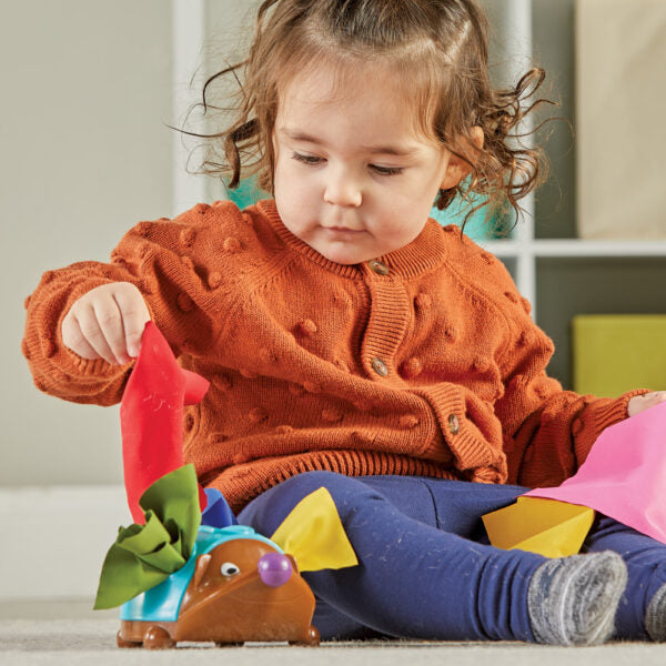 Learning Resources Spike the Fine Motor Hedgehog Tissue Pal  18m+