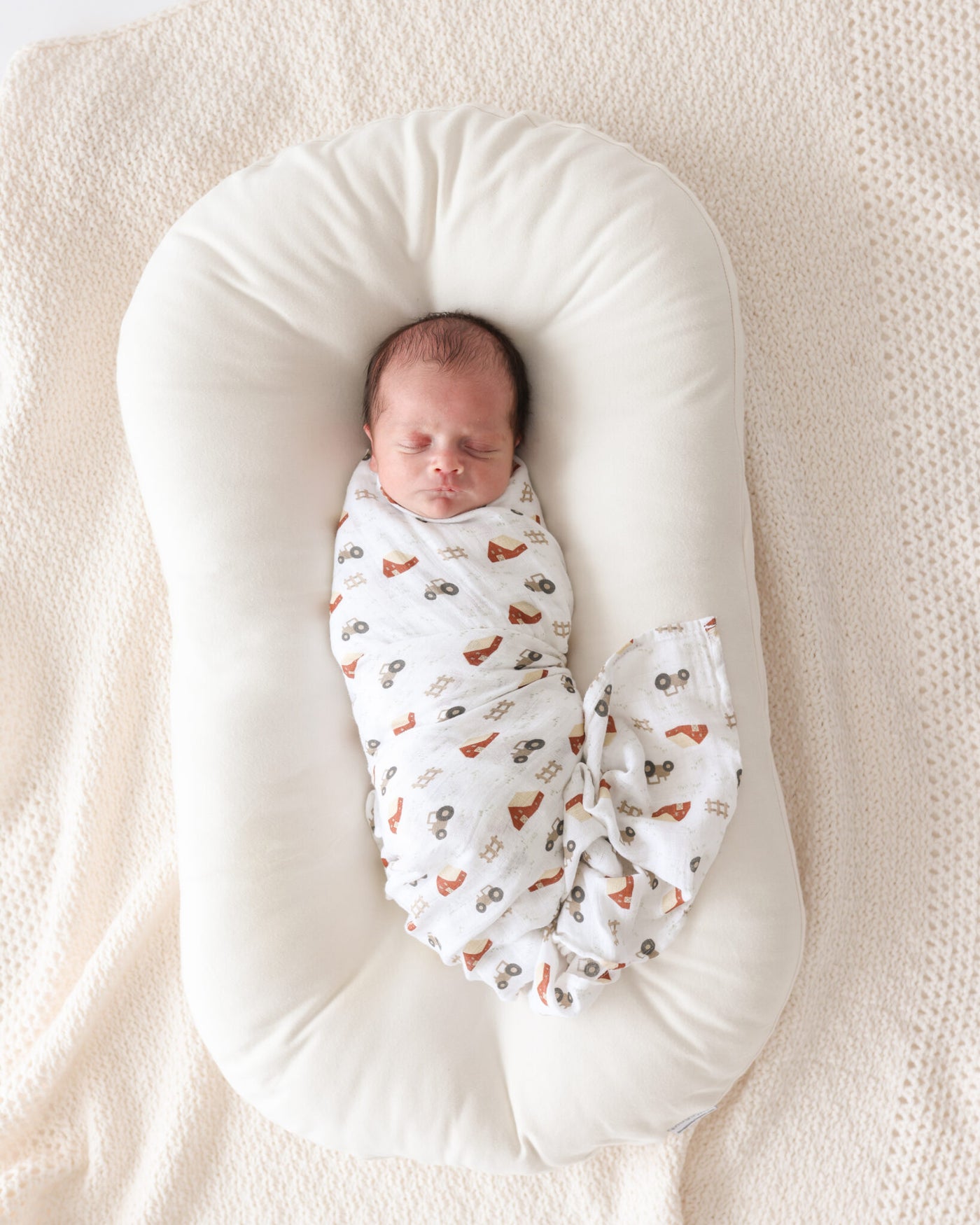 Lulujo Barnyard & Hen and Chick 2 Piece Cotton Muslin Swaddle