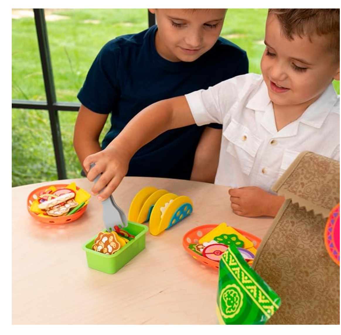 Fat Brain Toys Pretendables Nacho Set