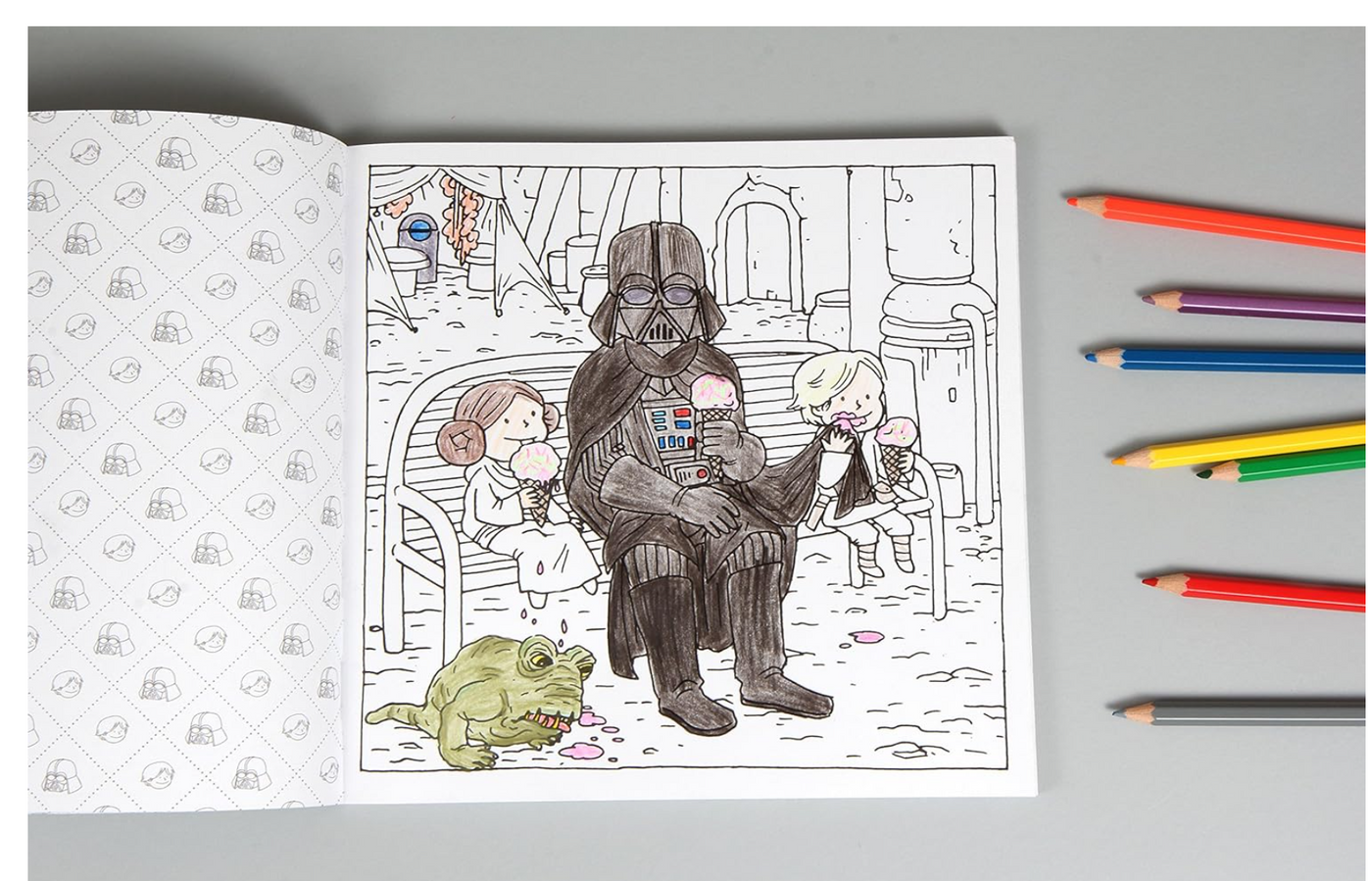 Chronicle Books Darth Vader and Family Colouring Book